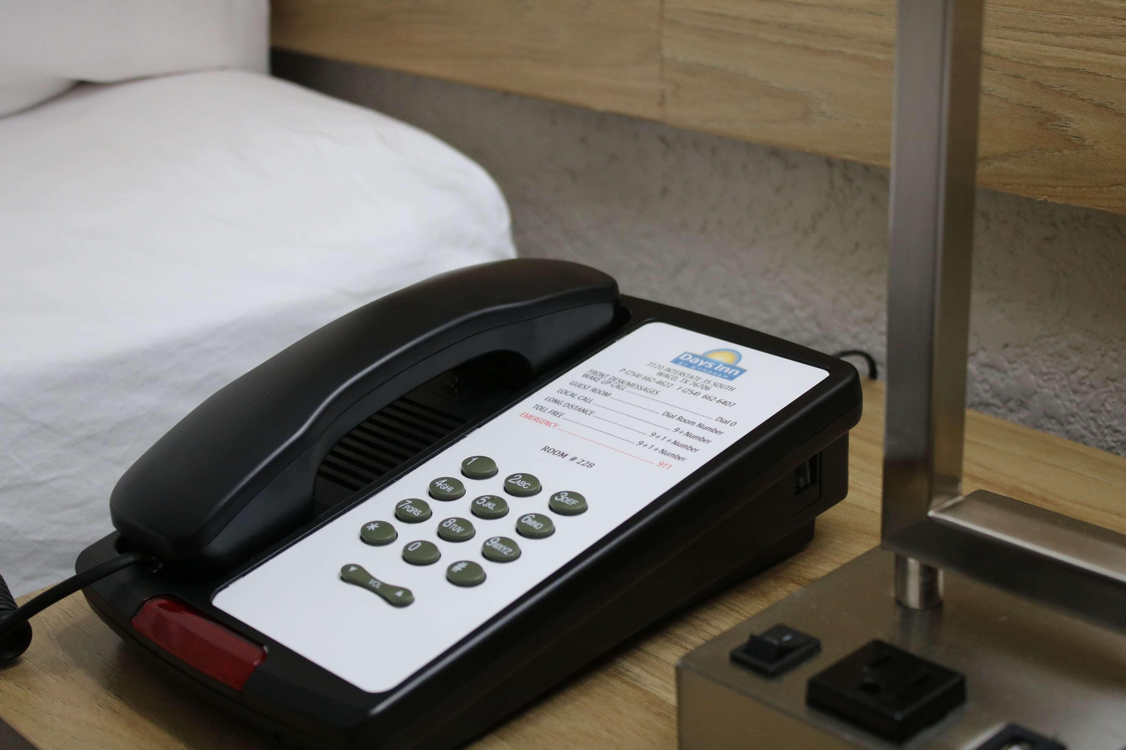 Days Inn By Wyndham Waco University Area Εξωτερικό φωτογραφία