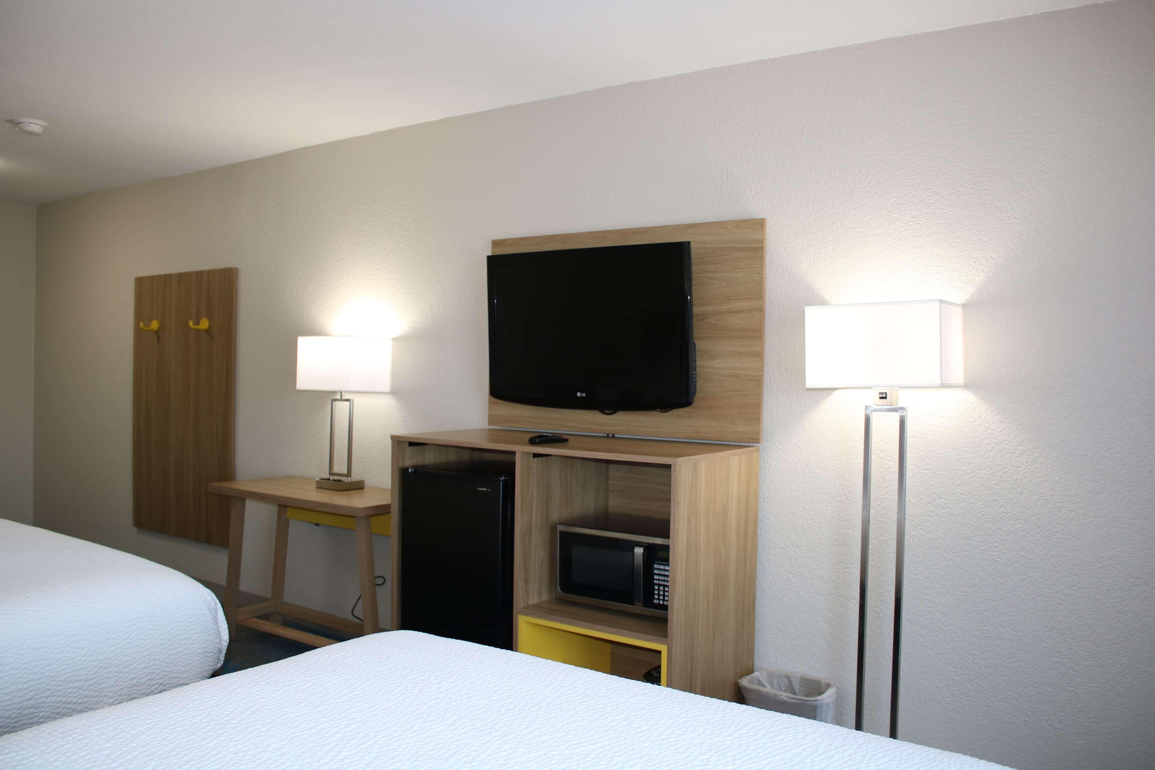 Days Inn By Wyndham Waco University Area Εξωτερικό φωτογραφία