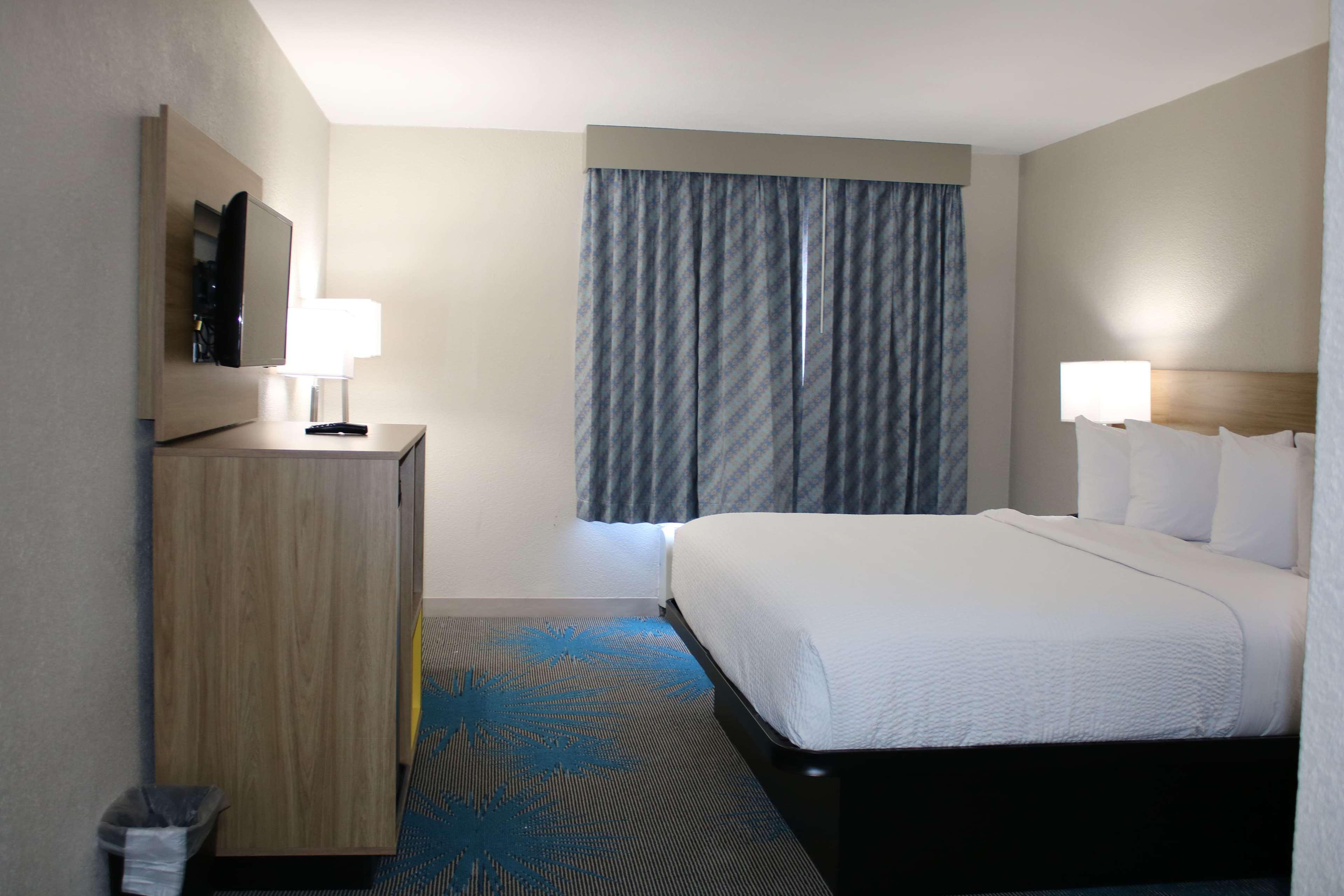 Days Inn By Wyndham Waco University Area Εξωτερικό φωτογραφία