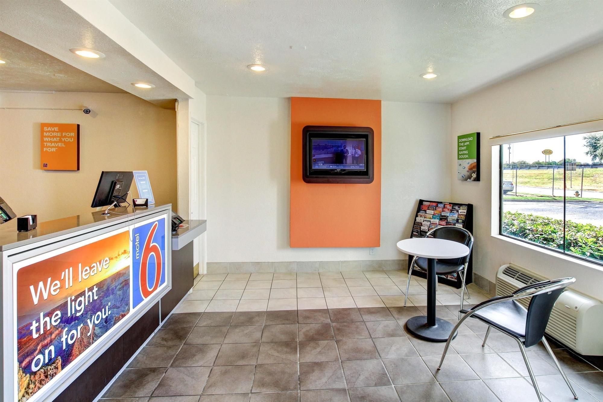 Days Inn By Wyndham Waco University Area Εξωτερικό φωτογραφία